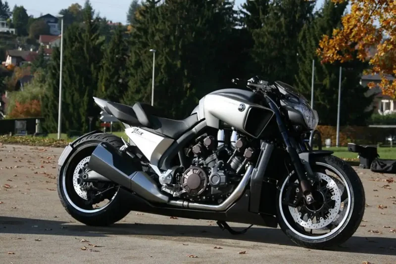 Yamaha v-Max