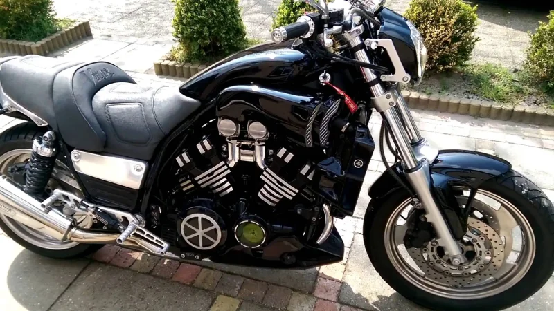 Yamaha v-Max 1200