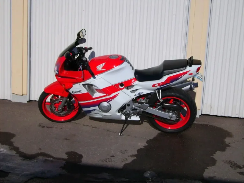 Honda CBR 600 f2