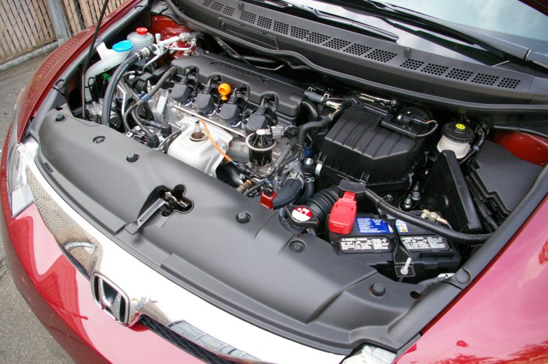 Подкапотка Honda Civic 4d