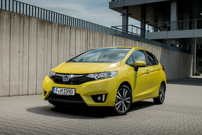 Машина Honda Jazz 2015