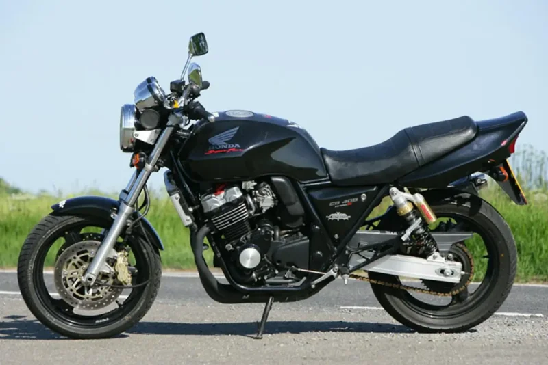 Мотоцикл - cb400sf