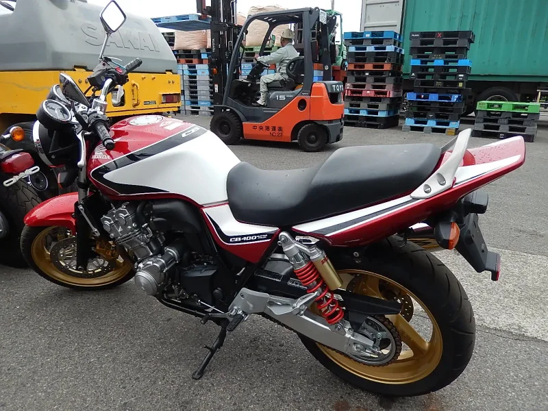 Honda CB 400 2022