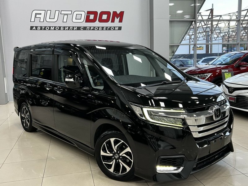 Honda минивэн Stepwgn