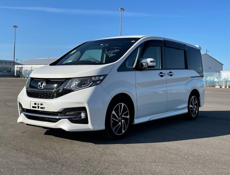 Honda Stepwgn spada 2.0 Hybrid