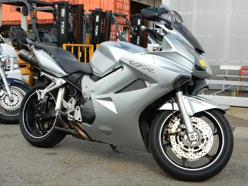 Мотоцикл Honda VFR 800