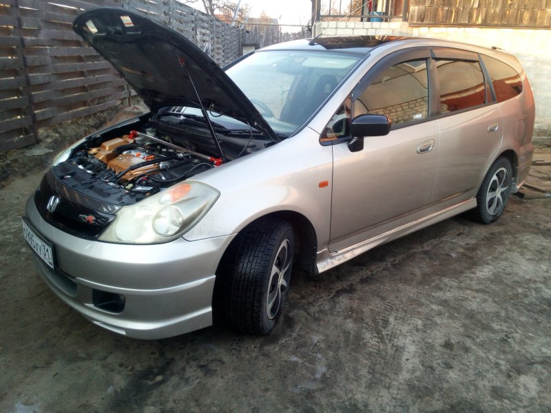 Honda Stream 2001 rn3?