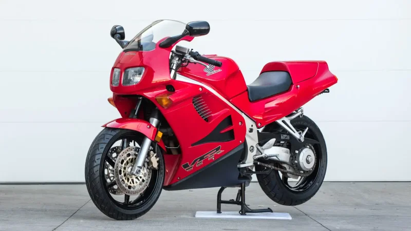 Honda VFR 750 rc24