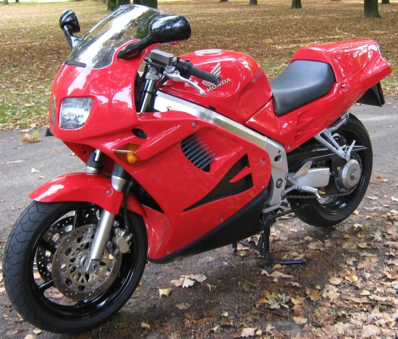 Мотоцикл Honda VFR 750