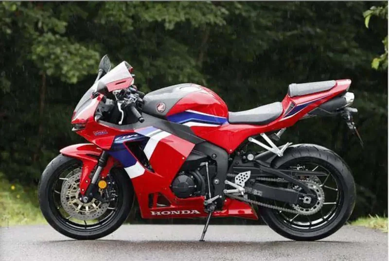 Хонда 600 RR 2021