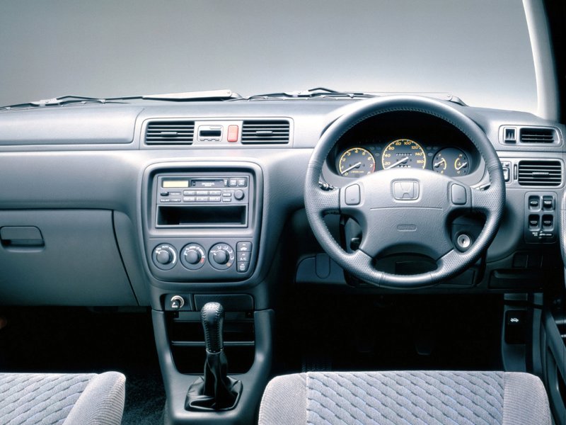 Honda CR-V 1 поколение салон