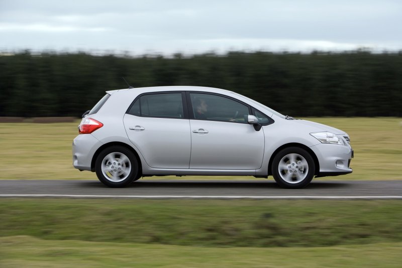 Toyota Auris 1.6 CVT, 2014,Е 180 110 000 км