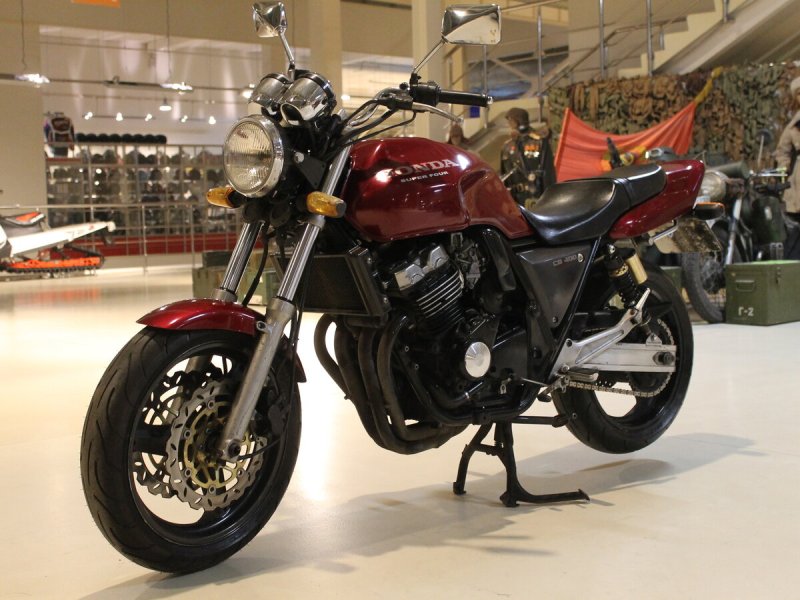 Honda CB 400 super four