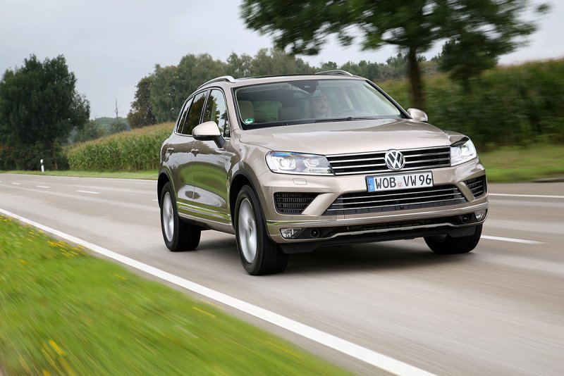 VW Touareg 2017 r line