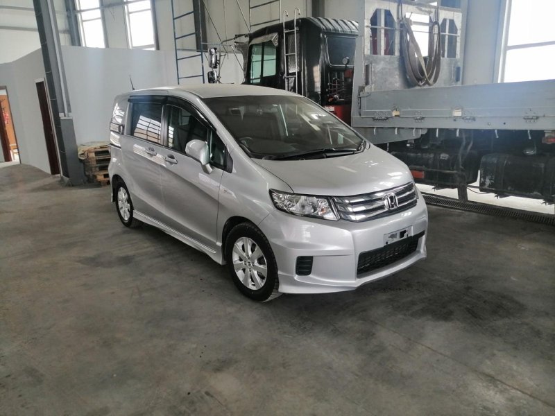 Honda freed 7