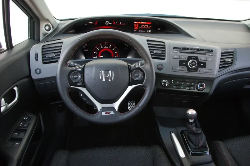 Honda Civic 2012 салон