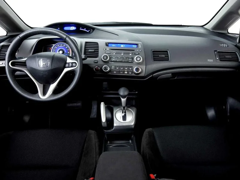 Honda Civic 2008 седан салон