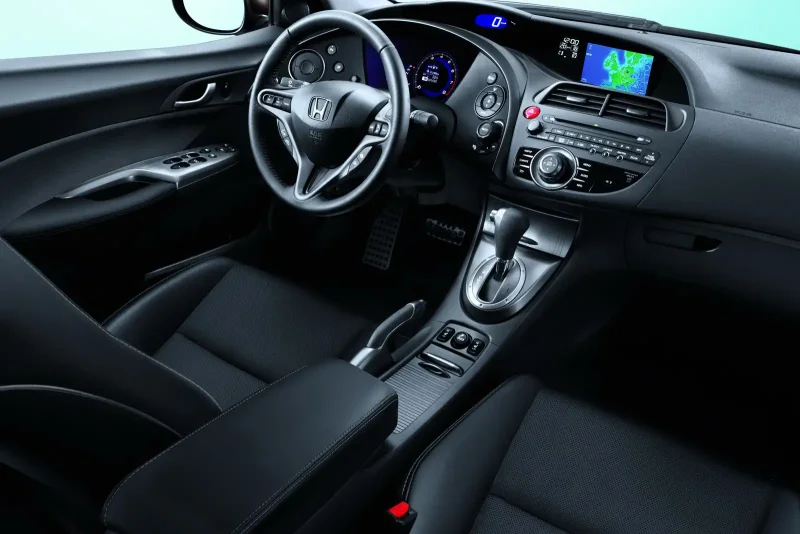Honda Civic 5d хэтчбек салон