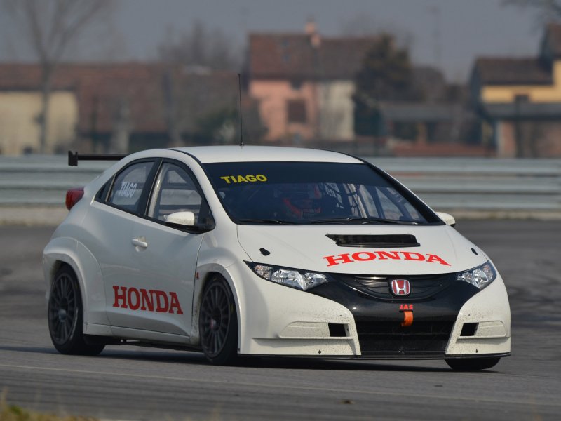 Honda Civic гонка