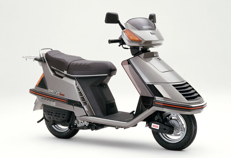 Honda Spacy 125 Striker