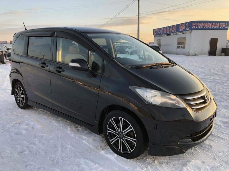 Honda freed 2016