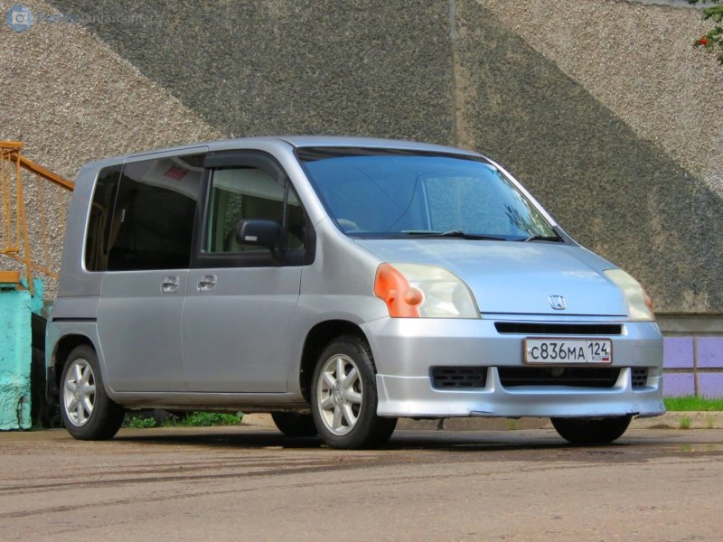 Хонда Mobilio 2002
