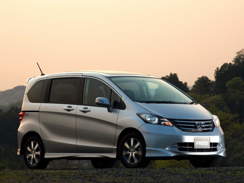 Honda freed Hybrid 2014