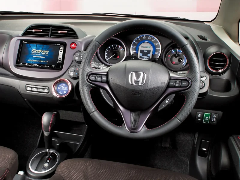 Honda Fit Hybrid 2012