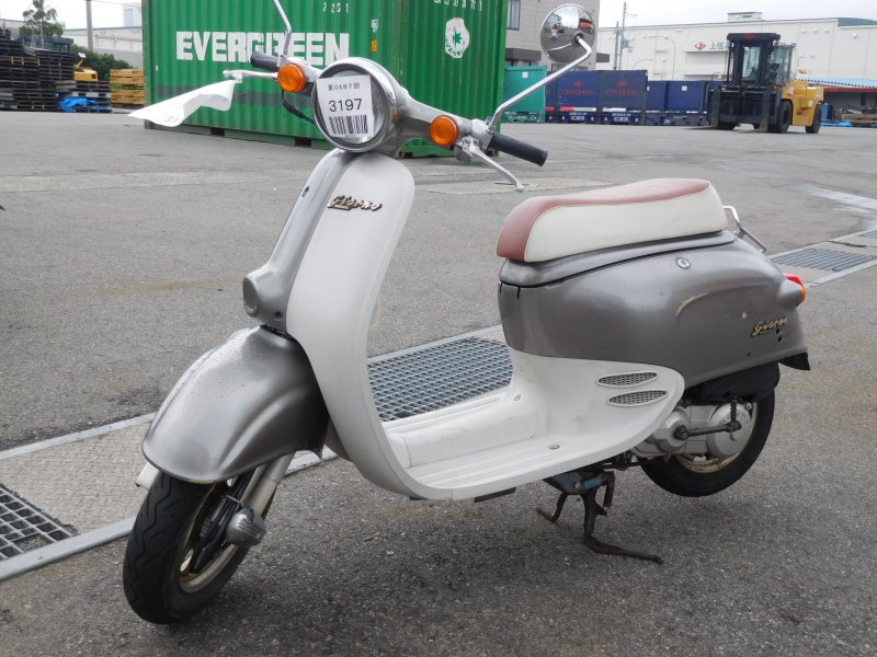 Honda giorno красный