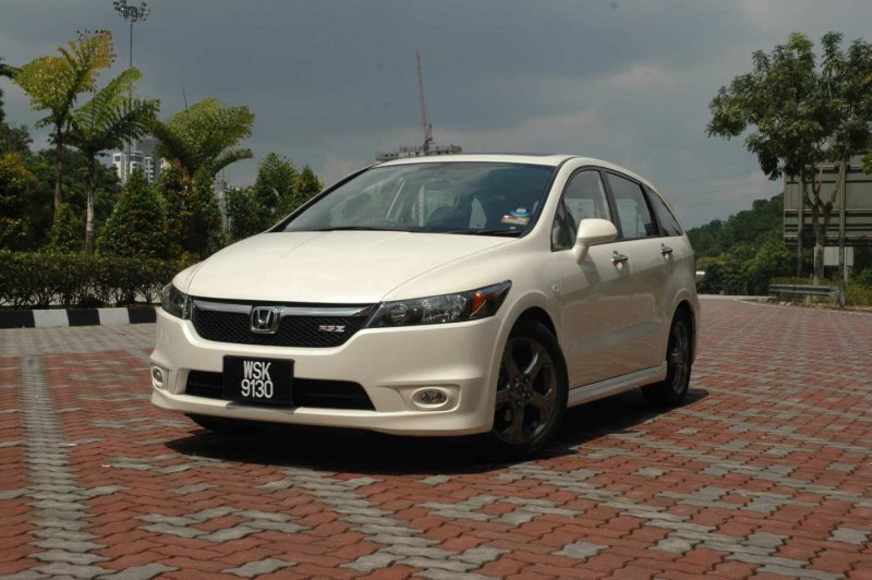 Honda Stream 2009 rn6