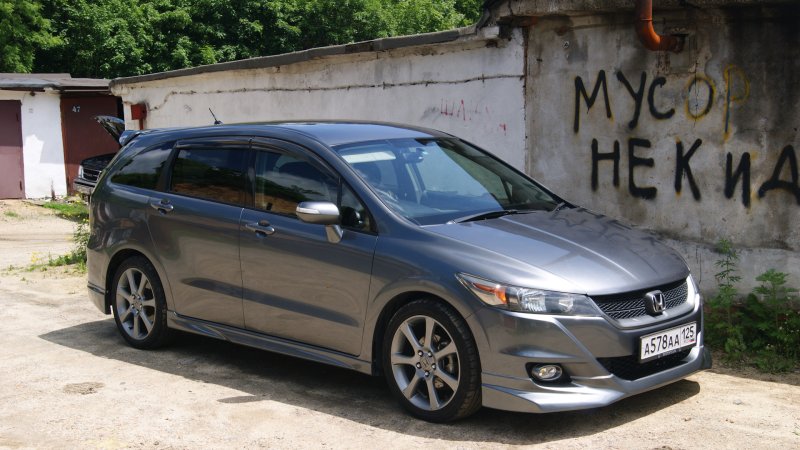 Honda Stream rsz 2012