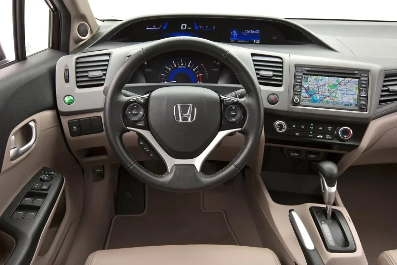 Honda Civic 9 седан салон