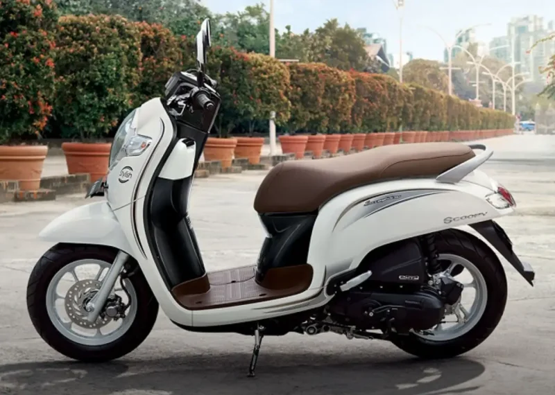 Скутер Honda crea Scoopy