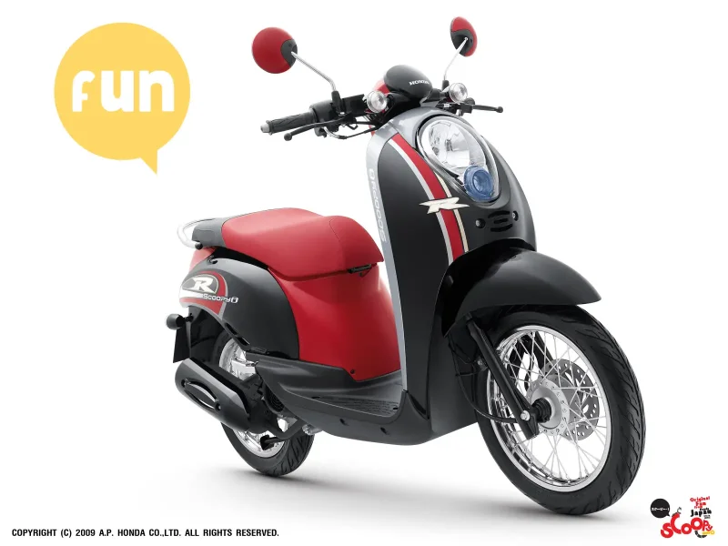 Скутер Honda Scoopy