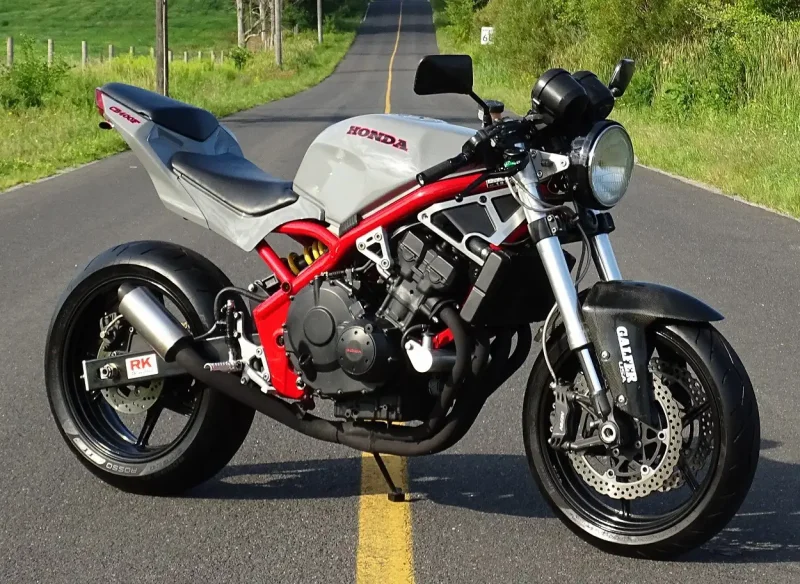 Honda CB 400 Street Fighter