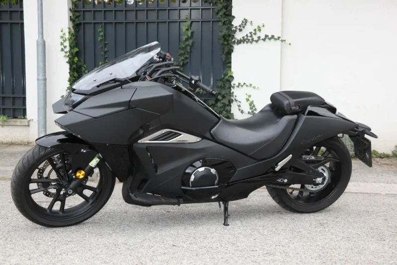 Мотоцикл Honda nm4