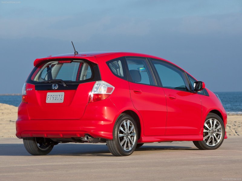 Honda Fit II Hybrid, 2013