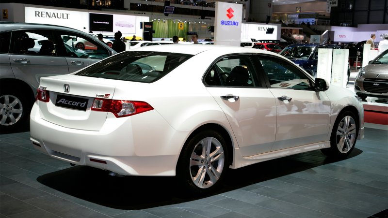Honda Accord 2010 года