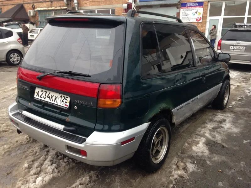 RVR Митсубиси 1999 1.8