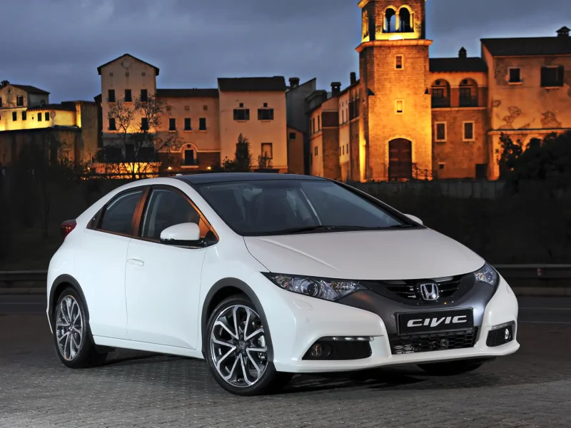 Хонда Civic 2012 хэтчбек