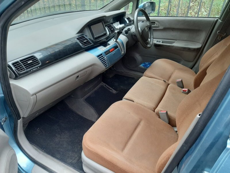 Хонда Эдикс фото