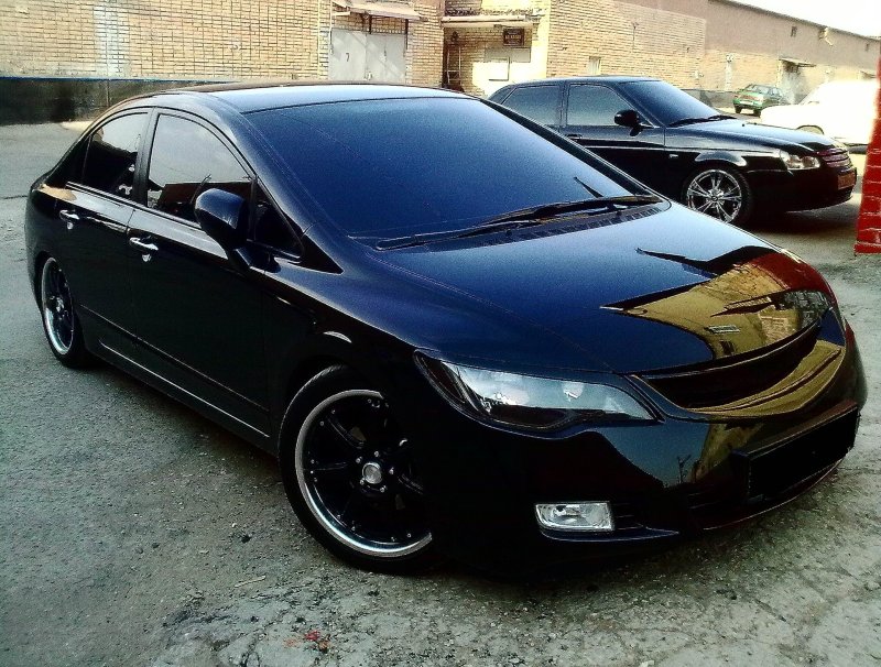 Honda Civic 4d (8g)