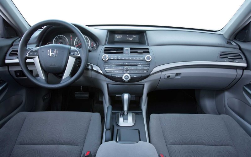 Honda Accord VIII 2008-2011 Interior