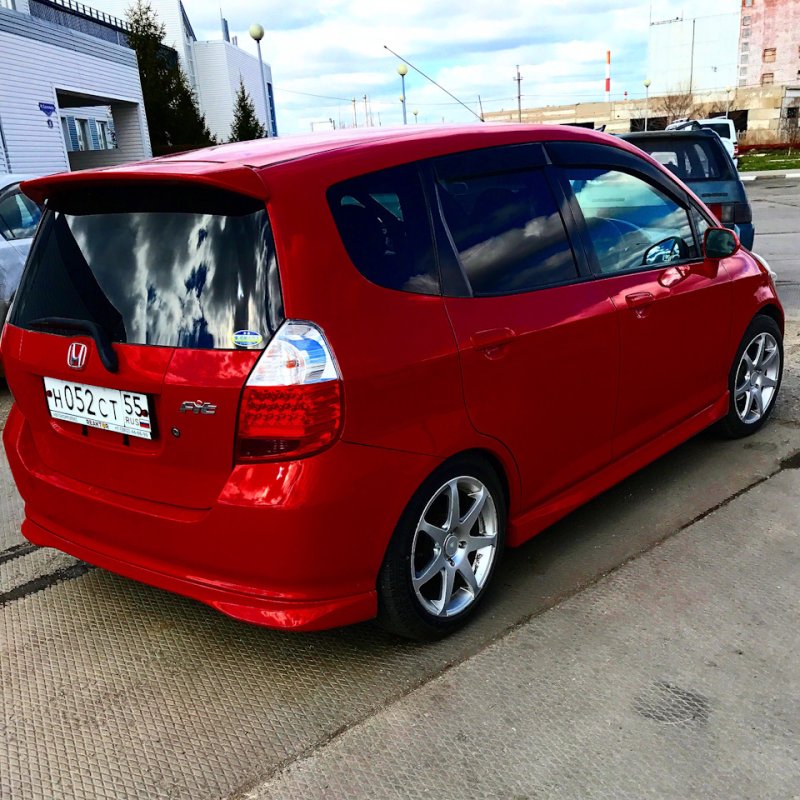 Продам Honda Fit