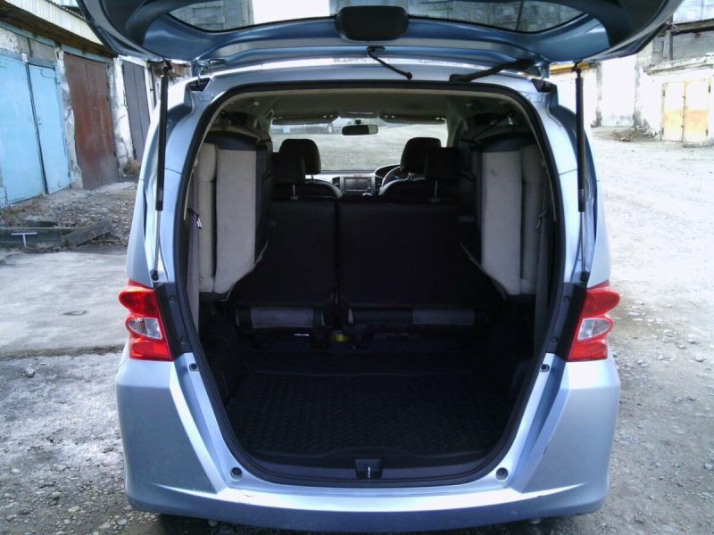 Honda freed 2010