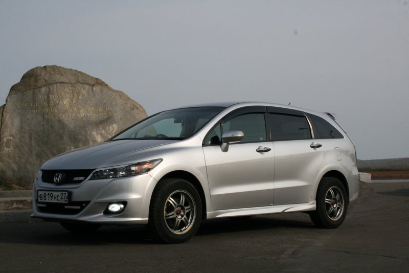 Honda Stream rsz 2012