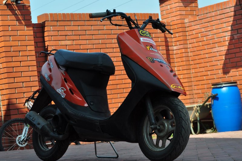 Honda Dio 34 красный