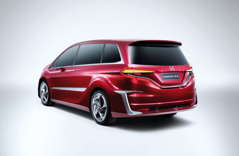 Минивэн Honda Odyssey 2016