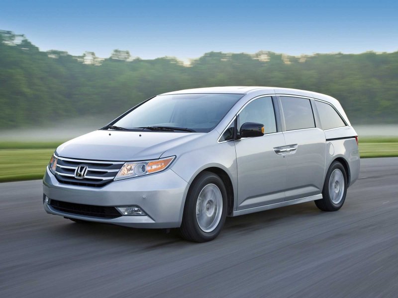 Минивэн Honda Odyssey 2021