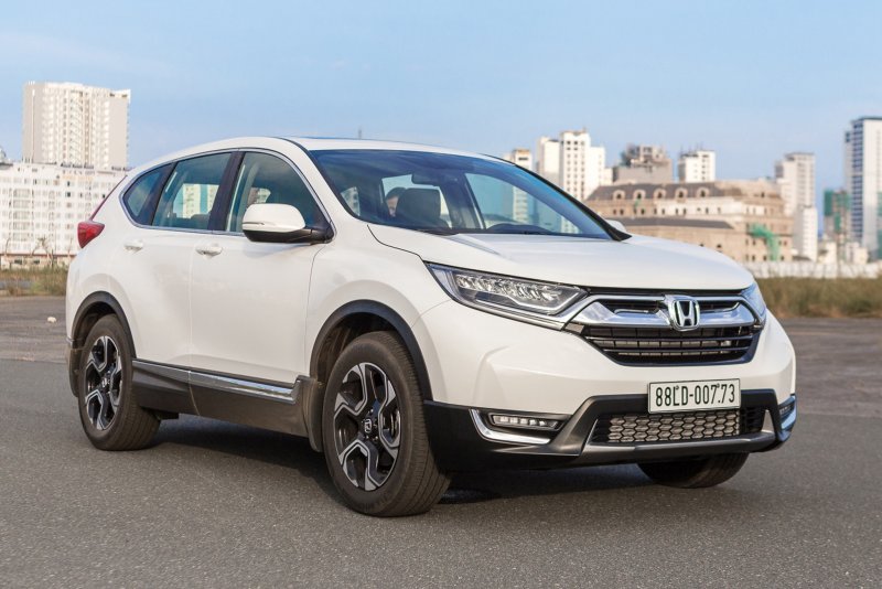 Белая Хонда CRV 2018